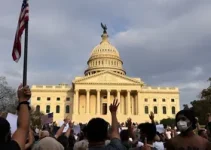 democracia e direito de defesa